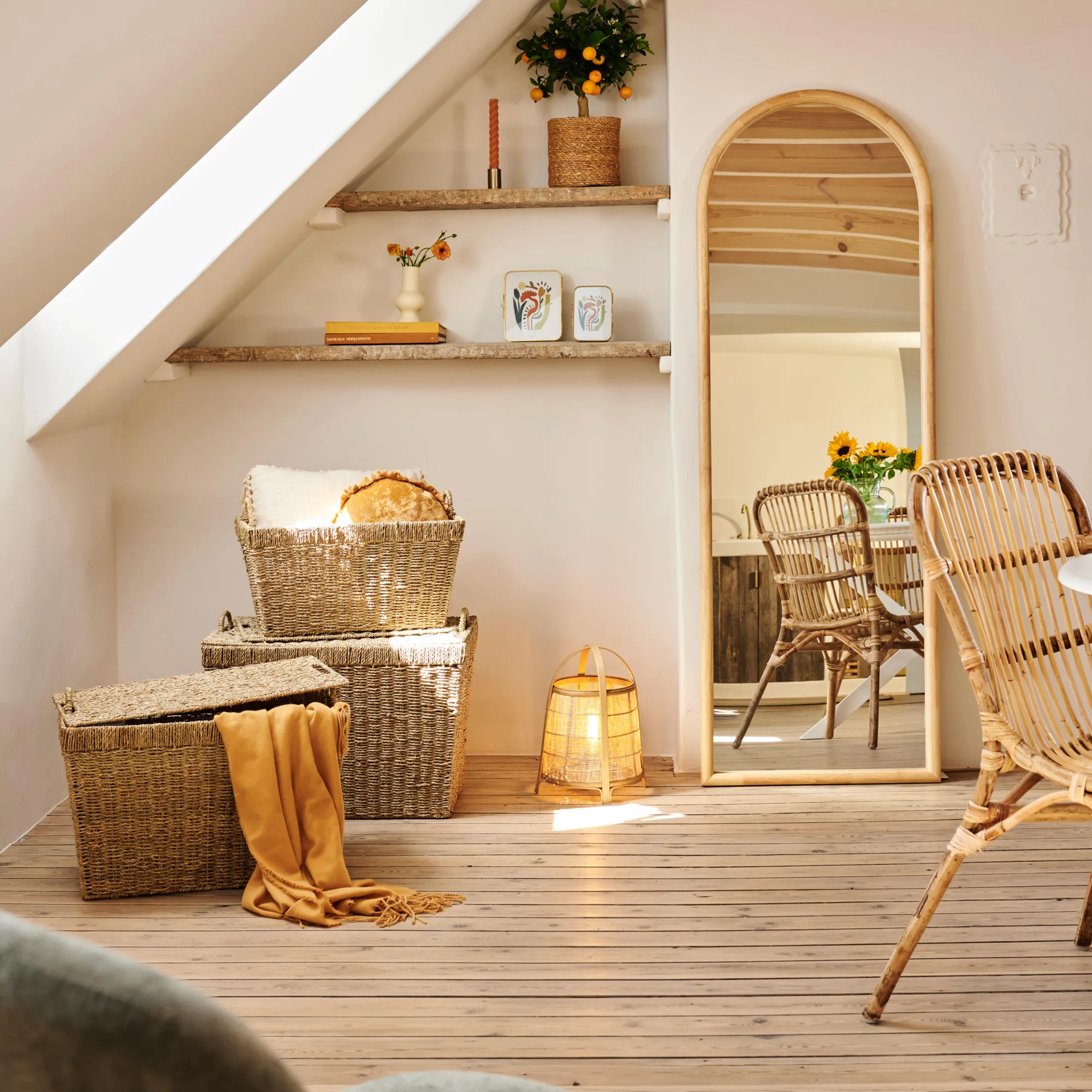 Best CASA Rubberwood Specchio Naturale
